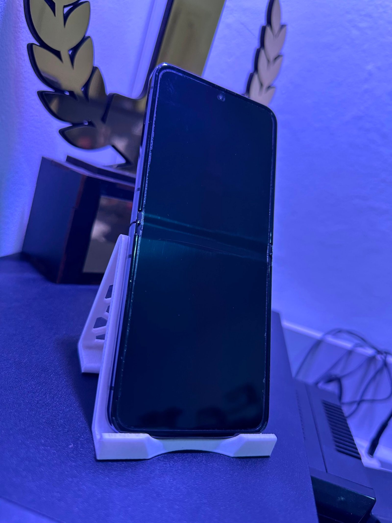 Samsung ZFlip 5 8/512gb - Image 4